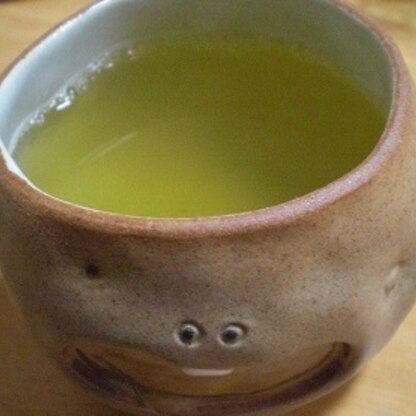 時々こちらのお茶が飲みたくなります。
今飲んでいる「ひげ茶」で入れてみました。
ごちそうさまでした。
(*^_^*)